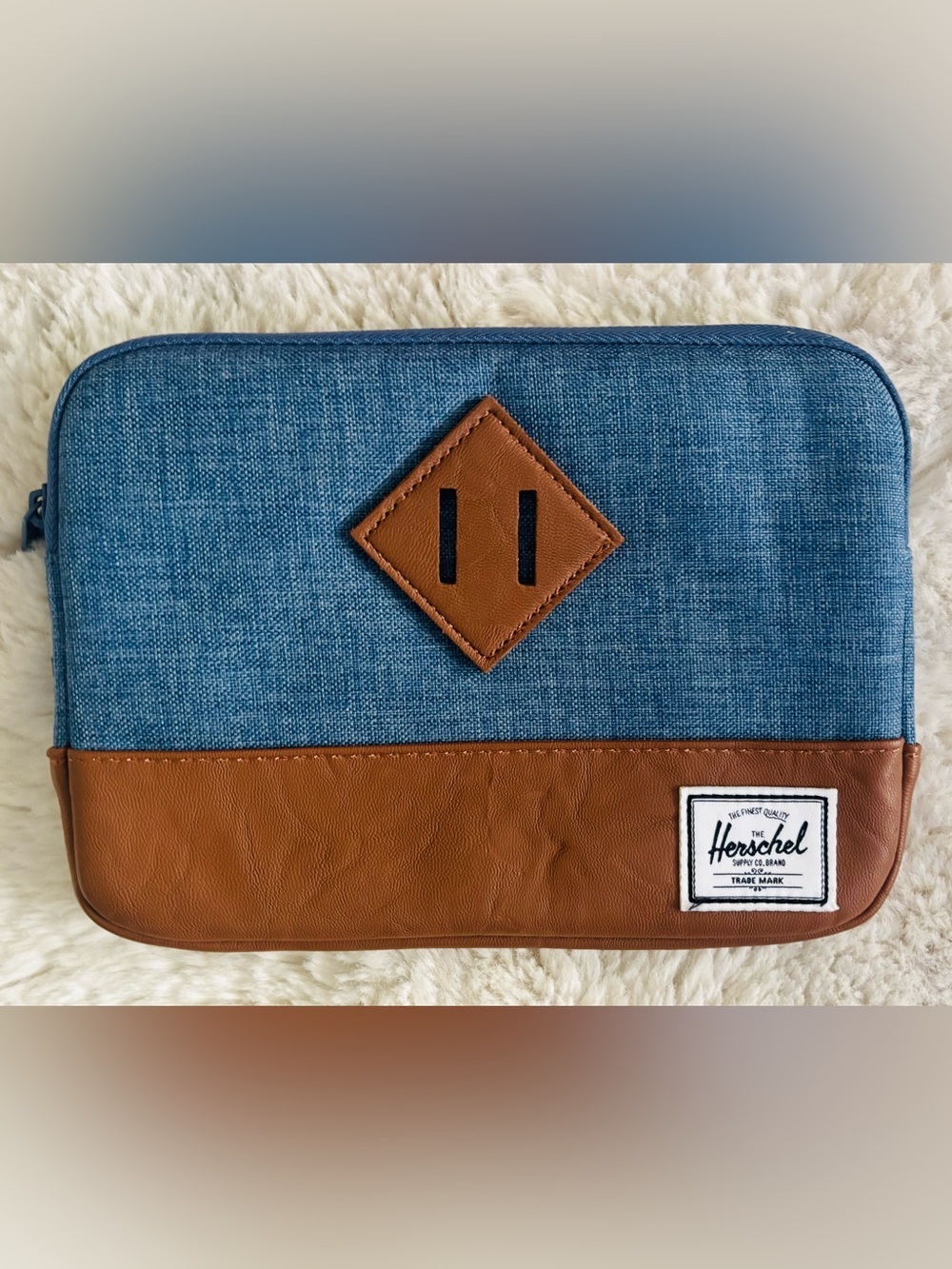 Herschel Supply Co. Heritage Sleeve for 11inch Macbook Limoges One Size